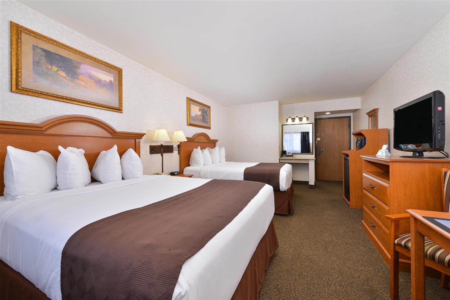 Revel Hotel Minot - Surestay Collection By Best Western Экстерьер фото